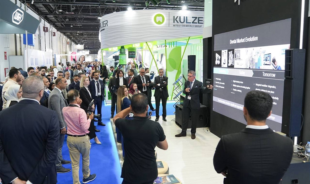 Mansoor bin Mohammed tours AEEDC Dubai 2023
